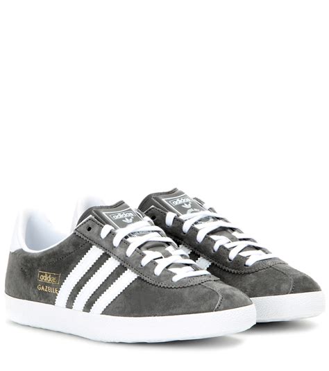 gray adidas sneakers women.